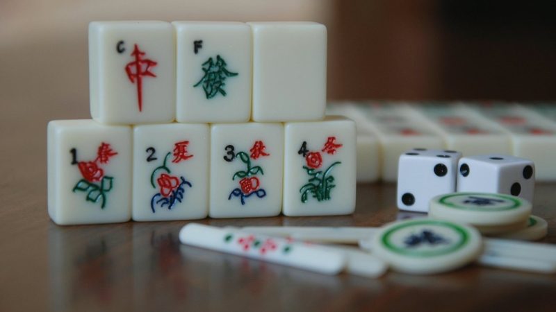 平手盘带你掌握二十一点停牌策略：免下载在线对局全指南